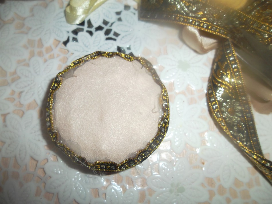 Игольница 2 в 1 из атласных лент Игольница 2 в 1 из атласных лент