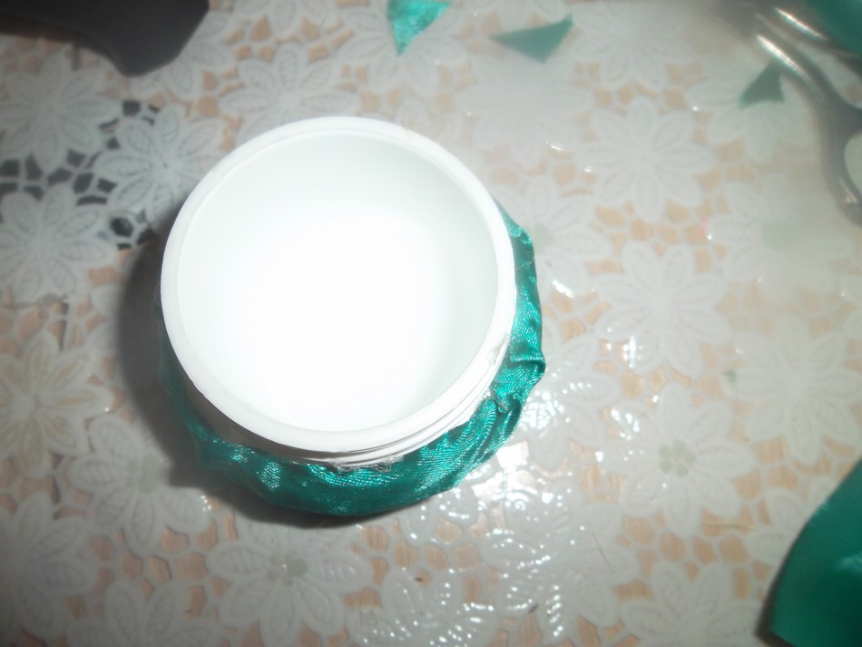 Игольница 2 в 1 из атласных лент Игольница 2 в 1 из атласных лент