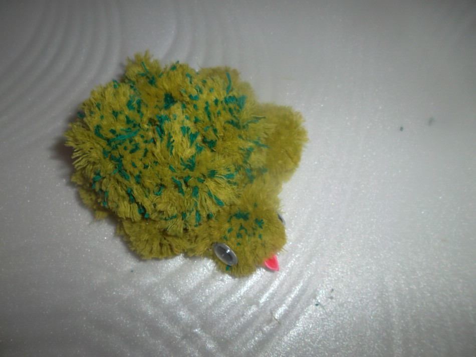 Игрушки из помпонов: черепаха и лягушка. Игрушки из помпонов: черепаха и лягушка.