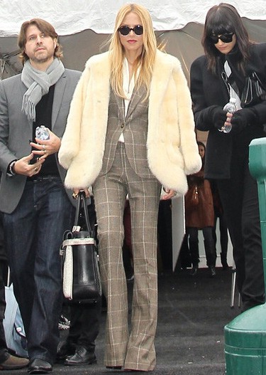 В моде принт клетка «оконная рама» В моде принт клетка «оконная рама»