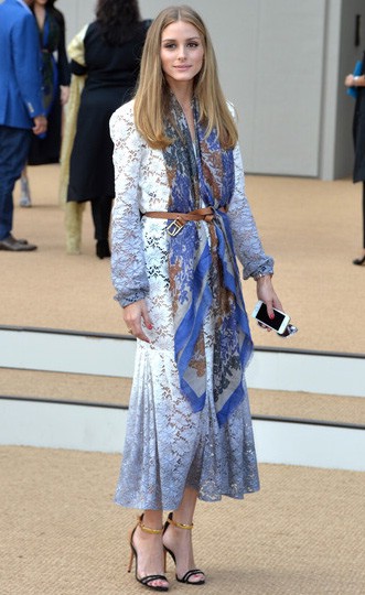 В моде шарфы с узорами В моде шарфы с узорами