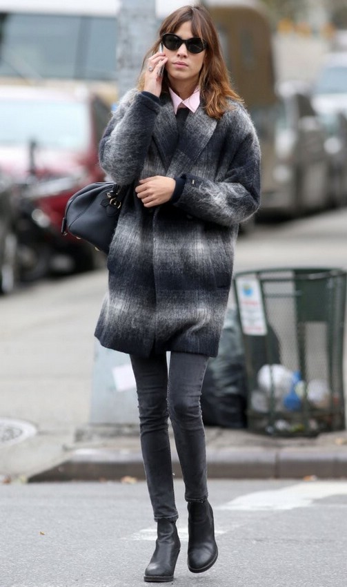В моде клетчатые пальто В моде клетчатые пальто