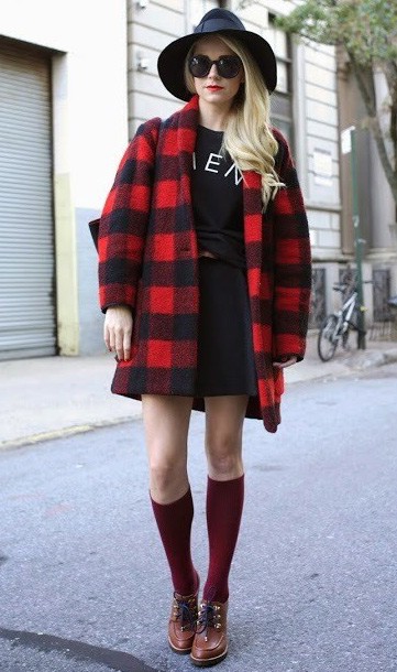 В моде клетчатые пальто В моде клетчатые пальто