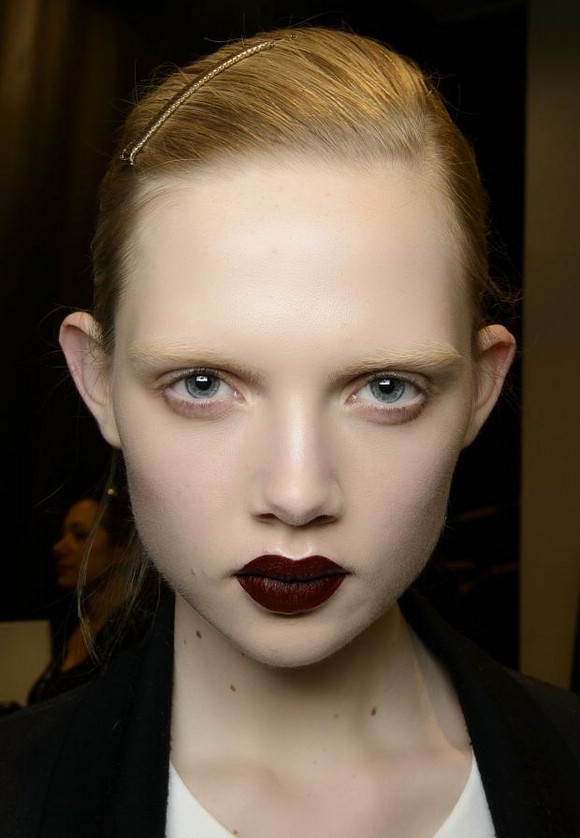 В моде готический макияж В моде готический макияж