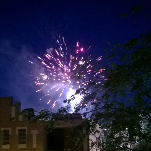 Фейерверк Фейерверк