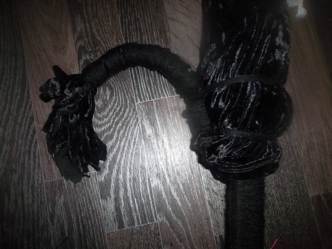 Осел на палке из подручного материала Осел на палке из подручного материала