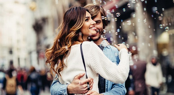 Как отличить любовь от влюбленности