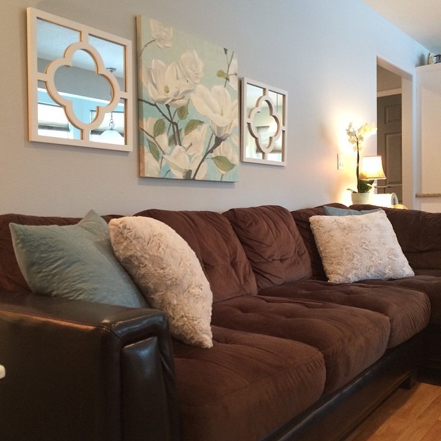 Мягкая мебель: диван