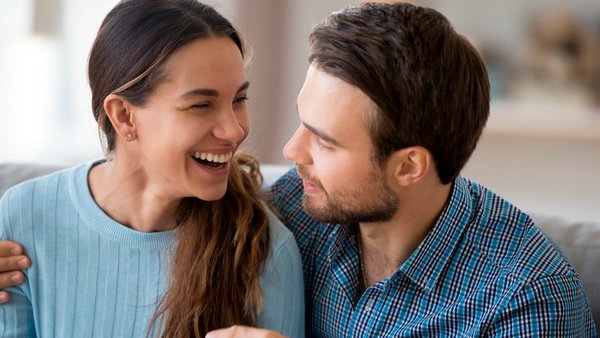 признаки влюбленного Близнеца