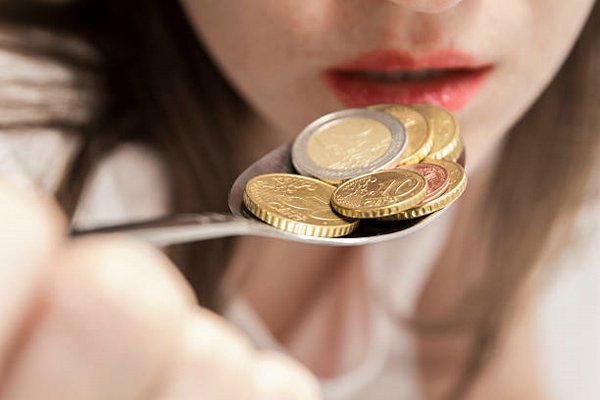 Металлический привкус во рту