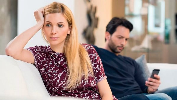 Парень ничего не подарил на день рождения